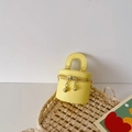 Gele mini cilinder bucket bag voor meisjes met gouden rits en handvat boven - Geel