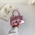 Mini sac à main rose métallique avec finition brillante et bandoulière chaîne - Rose