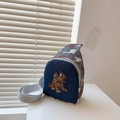 Sac de poitrine dinosaure enfant en toile bleu marine avec écusson et motifs tricolores - Gris avec dinosaure marron