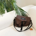Dunkelbraune Satteltasche für Kinder aus Canvas mit schwarzer Kette und Webgurt - Braun