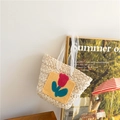 Bolso infantil de paja tejida con parche de tulipán amarillo y asas de encaje blanco - Parche de Flor Amarilla
