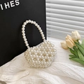 Minibolso de perlas hecho a mano para niñas en elegante acabado blanco crema - Bolso de mano de corazón