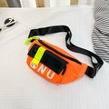 Bolso de pecho de nailon naranja para niños con logotipo en contraste y correa verde - Naranja