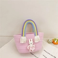 Rosa Strohtasche für Mädchen mit Regenbogen-Griff und süßer Hasen-Applikation - Rosa Hase