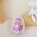 Mochila blanca para niña en ecopiel con dije de muñeca rosa y encaje de perlas - Morado