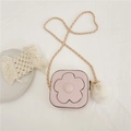 Sac bandoulière carré en cuir PU rose pour filles avec chaîne dorée et pompon blanc - Rose racine de lotus
