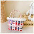 Borsa intrecciata per bambini con bordo in finta pelliccia bianca e nastri colorati - Rosso e Bianco
