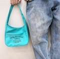 Borsa a tracolla per bambini in tela blu lago con lettere nere e tracolla larga - Blu