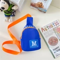 Kinder Brusttasche in Royalblau und Orange mit M-Buchstabenprint im sportlichen Stil - Blau