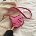 Mini sac selle rose pour filles avec chaîne argentée et bandoulière en cuir texturé - Rose rouge
