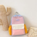 Mochila infantil de lona en bloques de color rosa y azul con parche de letras Fashion - Rosa