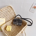 Mini bolso negro con diamantes de imitación plateados, cremallera de perla y cadena - Diamantes de Imitación Plateados