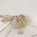 Beigefarbene Strass-Eimertasche für Mädchen mit glitzernden Kristallen und Metallkette - Khaki