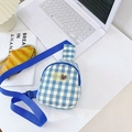 Blauw-wit geblokte borsttas voor kinderen met schattige beer-patch en nylon riem - Blauw