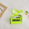 Borsa a tracolla cilindrica verde fluorescente con scritta Limerance nera bambini - Verde