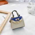Mini bolso bandolera bicolor para niñas con asa de pañuelo y cierre dorado - Azul