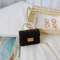 Mini bolso jelly negro para niñas con textura tejida y asa grande de perlas - Negro