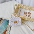Bolso mini jelly blanco con asa de perlas y cadena dorada para niñas con estilo - Blanco