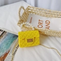 Mini bolso de gelatina amarillo para niñas con asa de perlas y cadena dorada - Amarillo