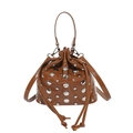 Sac seau en cuir verni marron avec clous argentés, cordon de serrage et bandoulière - Marron