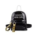 Mini sac à dos en cuir verni noir transparent avec surpiqûres blanches et texte - Noir