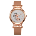 Dettaglio del quadrante traforato in oro rosa con cinturino in pelle marrone - Khaki Bianco