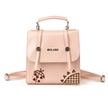 Rosa Damen-Rucksack mit Marienkäfer-Stickerei und Helahe-Schriftzug auf weißem Grund - Rosa