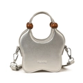 Silberne Handtasche in Sternform aus Metallic-Leder mit markantem Holzperlen-Griff - Silber