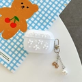 Dettaglio custodia AirPods Pro con fiocco bianco 3D e ciondolo a catena di perle - Bianco / Gen 1/2