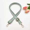 Verstellbarer 2,5cm salbeigrüner Nylon-Schultergurt mit Pfeilmuster und Goldbeschlägen - Goldschnalle / Hellgrün