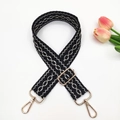 Bandoulière large brodée réglable avec motif géométrique argenté et boucles dorées - Boucle Dorée / Noir