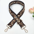 Détail de la bandoulière jacquard à motif de feuilles avec boucle dorée ajustable - Style 34-Noir & Marron