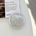 Close-up of heart-shaped phone grip with iridescent rhinestones and star gift motif - Iridescent / Magnetic Model