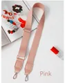 Dettaglio tracolla regolabile in pelle PU rosa con ganci e fibbia in metallo argentato - Rosa