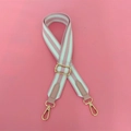 Bandoulière réglable rayée rose et blanc pour sacs avec ferrures métalliques dorées - Rose Boucle Dorée