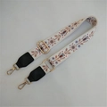 Bandoulière ethnique beige avec motifs floraux rouge et bleu et mousquetons dorés - Design No.3