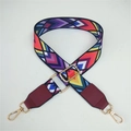 Tracolla regolabile stile bohémien con motivi geometrici colorati e ganci dorati - Diamante Nero + Finiture in Pelle Rosso Vino
