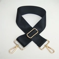 Verstellbarer schwarzer Nylon-Schultergurt mit goldenen Karabinern und Metallschnalle - Schwarzer Riemen Goldene Schnalle
