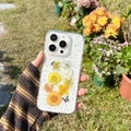 Detail of transparent iPhone case with real dried flowers, glitter, and butterfly patterns - iPhone 7/8/SE 2020 / Butterfly & Flower - Yellow