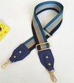 Tracolla larga a righe regolabile con pelle viola e ganci in metallo oro - Righe Blu + Pelle Blu Reale