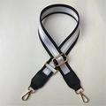 Tracolla larga regolabile con paillettes argento e strisce viola e moschettoni dorati - Stile Lungo Pelle Nera