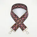 Verstellbarer breiter Taschenriemen im Boho-Stil mit buntem Webmuster und Goldhaken - Ethno Palast Muster Stil