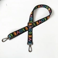 Detalle de la correa ajustable de nailon con bordado de letras LOVE de colores - Patrón LOVE Cierre Gunmetal