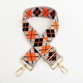 Detailansicht der gewebten Taschenriemen mit orange-grauem Rautenmuster und Goldhaken - Grau Basis Orange Kaffee Argyle