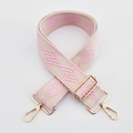 Dettaglio tracolla etnica jacquard con ganci in metallo dorato e fibbia regolabile - Beige Rosa