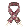 Detail von buntem Ethno-Jacquard-Taschengurt mit goldfarbenen Karabinern und Schnallen - 3-Grün Rosenrot
