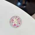 Détail d'un support de téléphone en résine avec ours 3D et paillettes roses - Support Colle Goutte - Ours Blanc