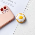 Supporto per telefono a forma di uovo fritto e custodia in silicone rosa su base bianca - Stile Uovo Fritto