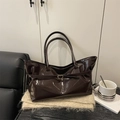 Borsa tote minimalista in pelle verniciata marrone scuro da donna con stile retrò lucido - Marrone
