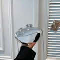 Futuristic silver pebble-shaped metallic clutch bag with thin chain strap and mirror finish - 21*7*11 / Silver